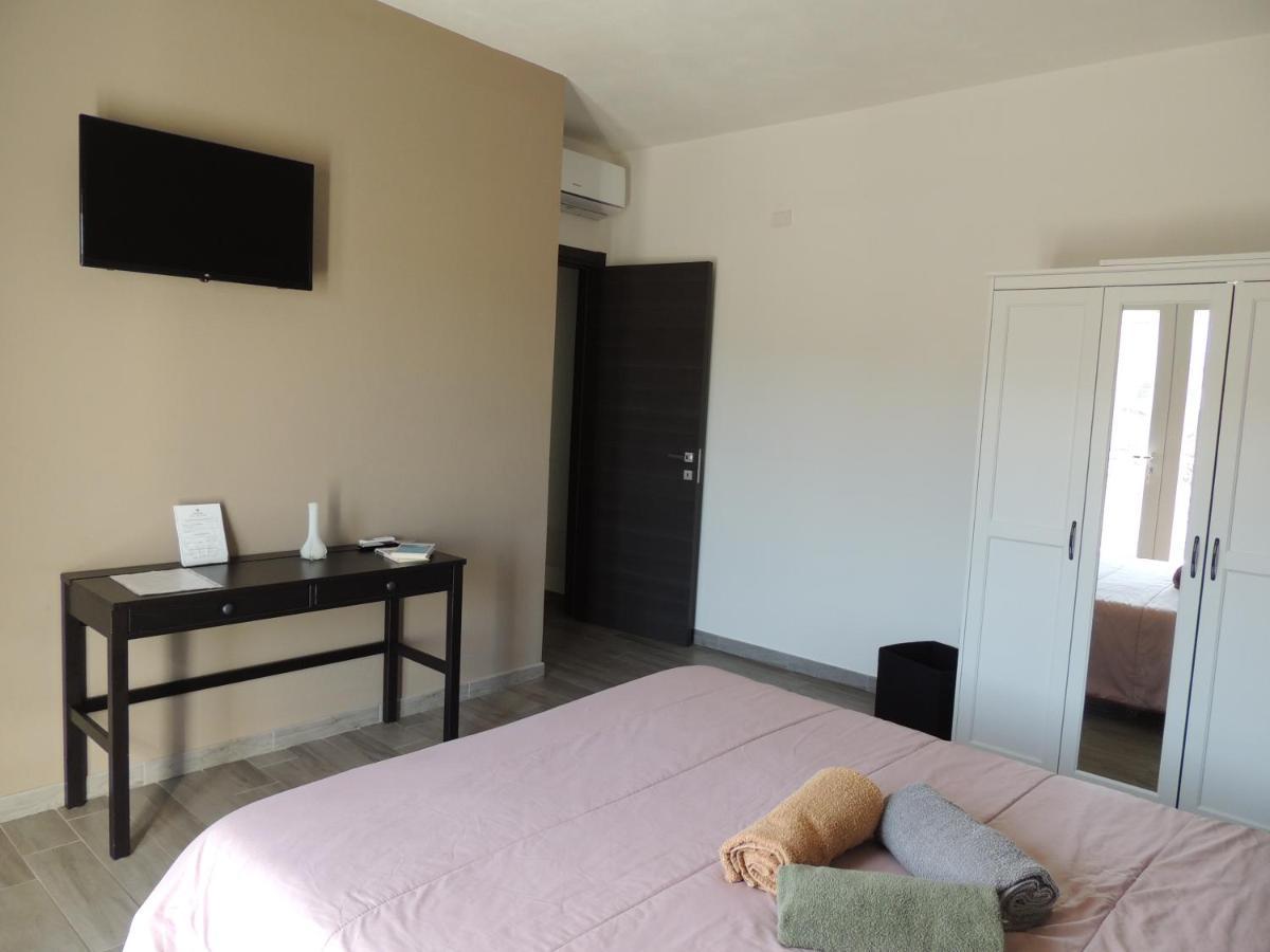 Il Colle Del Barone Bed & Breakfast Capoterra Exterior photo